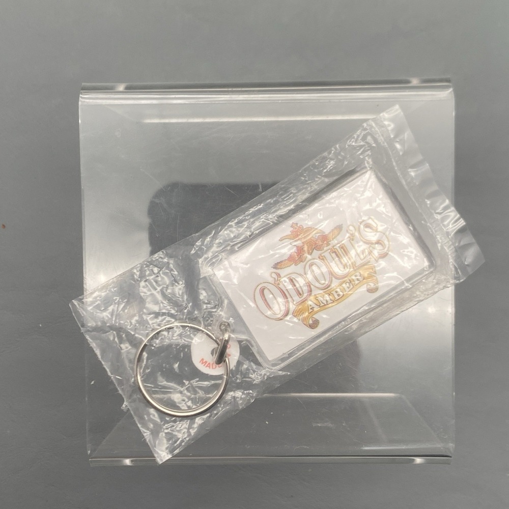Vintage O'Doul's Non-Alcoholic Beer Amber Keychain New in Package NOS Brew